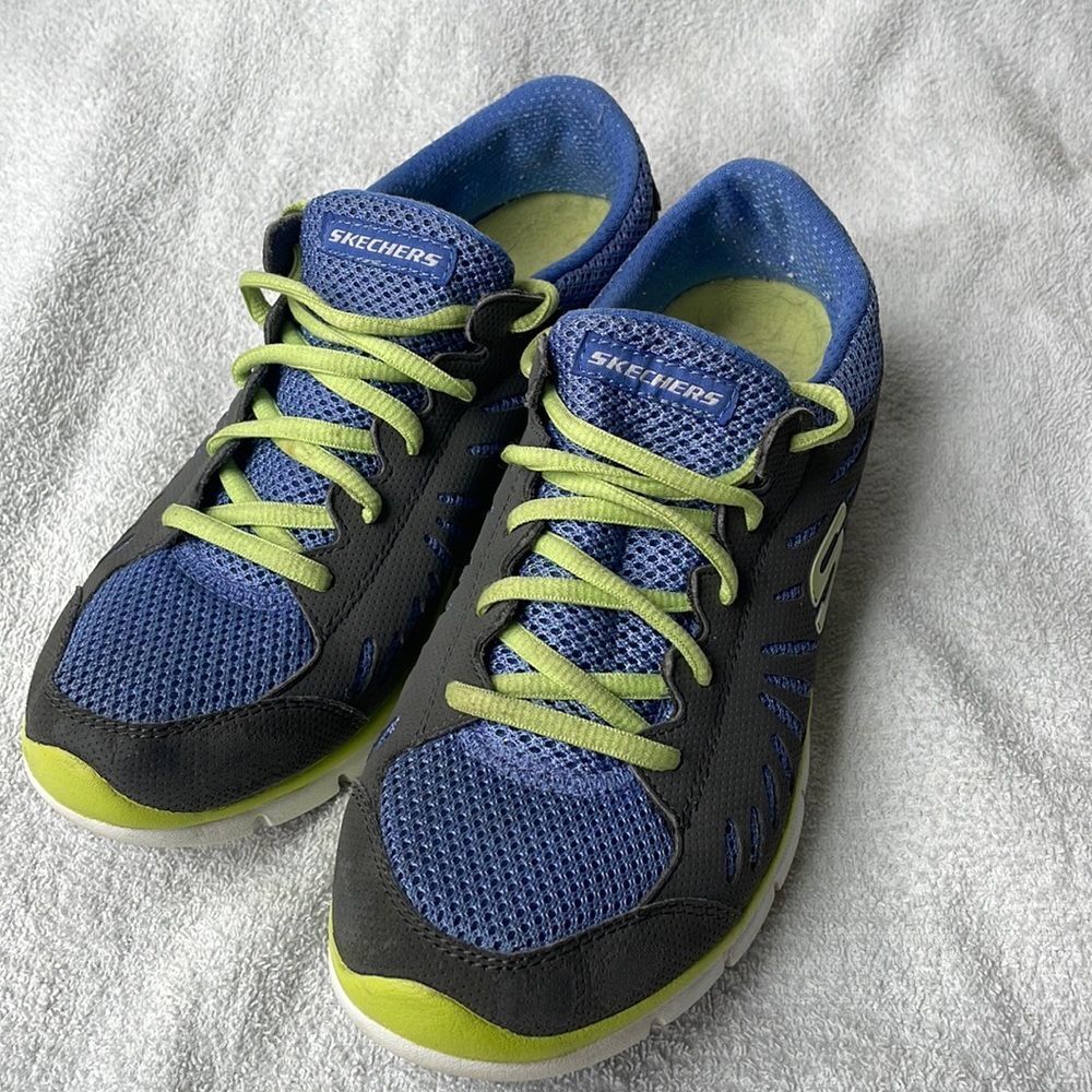 Skechers flex blue and green running shoes worn a few times size women’s 8